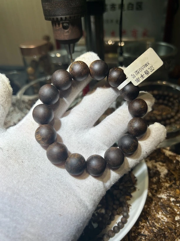 1.4+圆珠单圈沉香手串雄