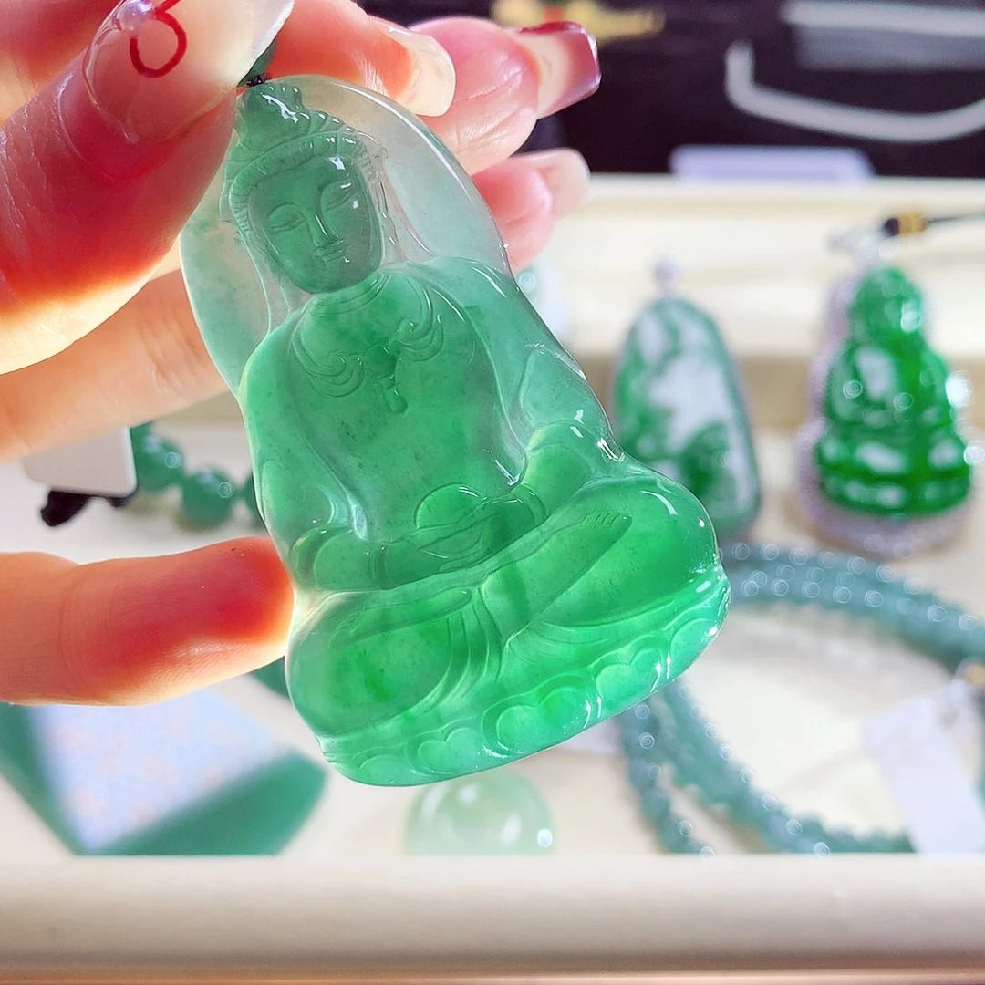 翡翠颈饰未镶嵌天然