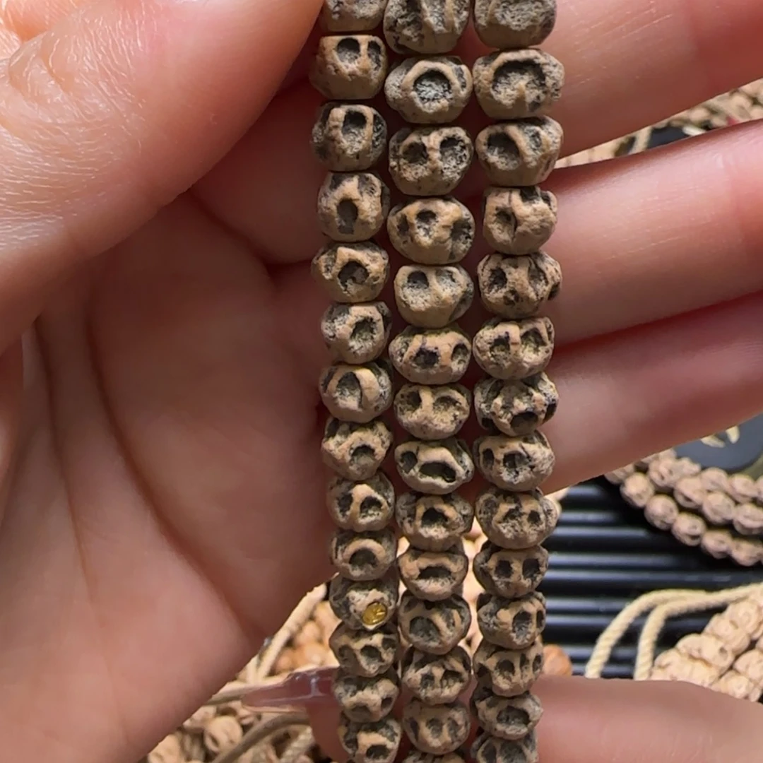 【闪购商品】柏香籽/百香籽吊坠山***住