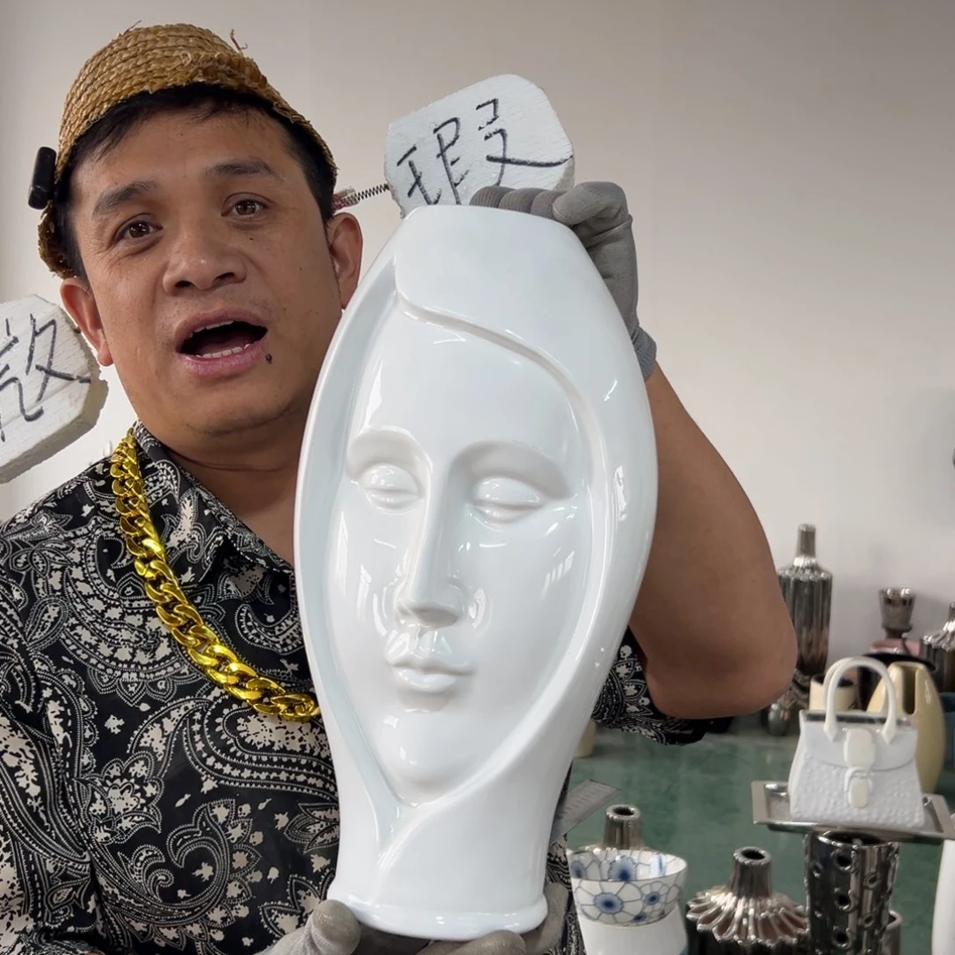 摆件39 号高中低温陶瓷瓶（部分微瑕）