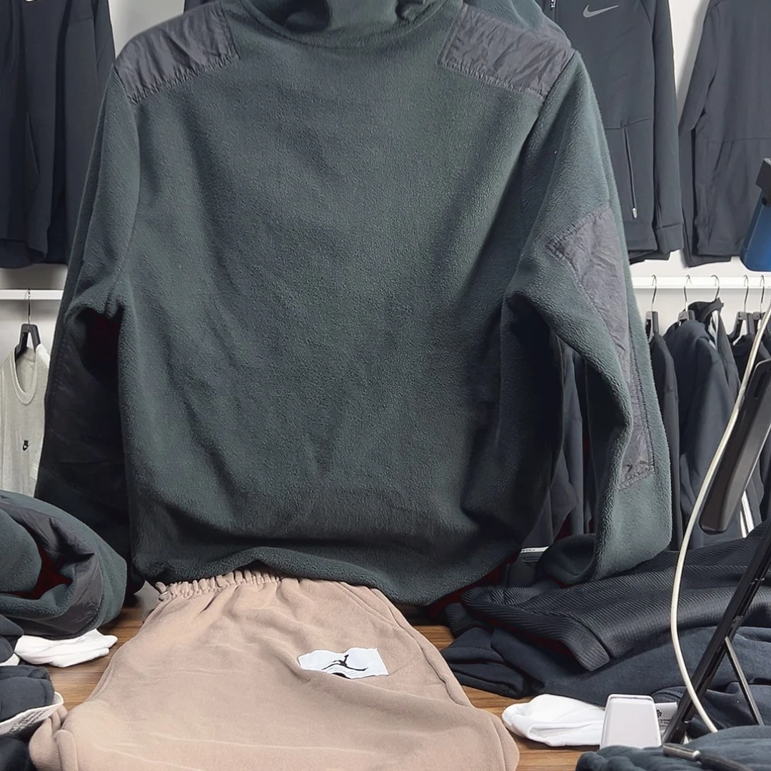 4883外套黑m码110-130斤不退换