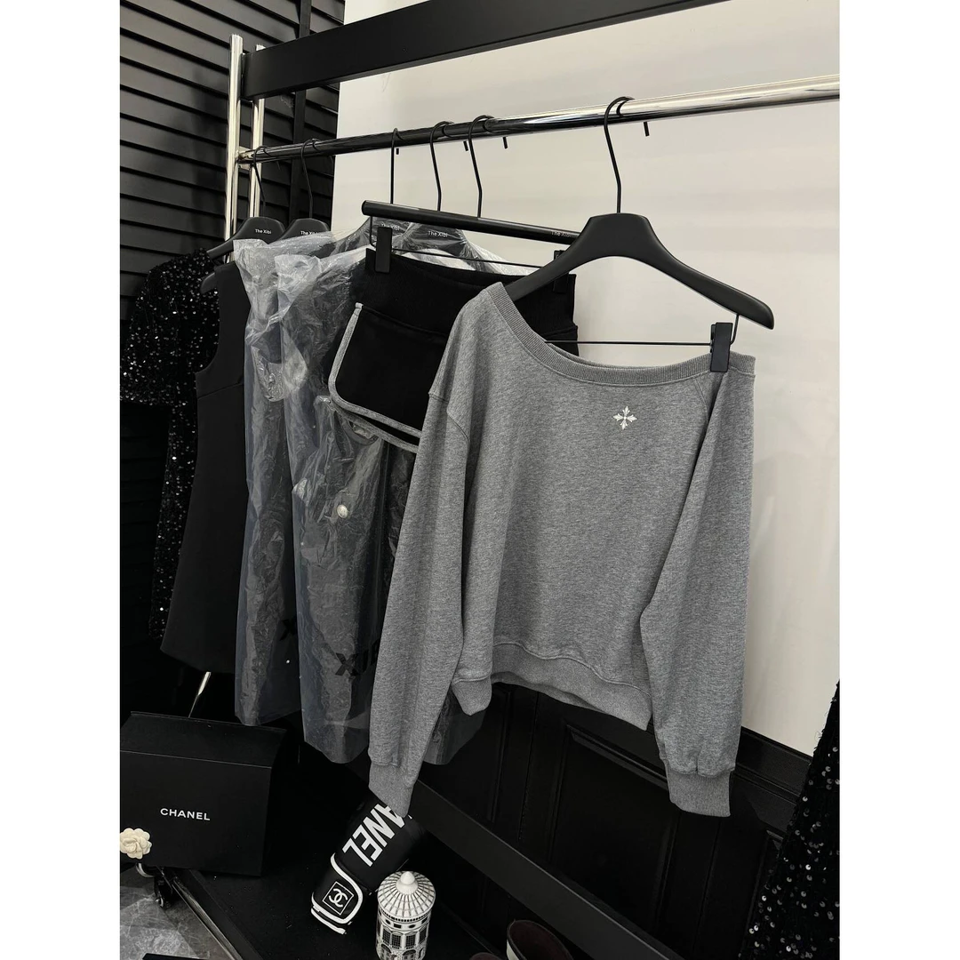 【【韩系慵懒风斜肩长袖卫衣】松弛感灰色长袖宽松显瘦辣妹上衣