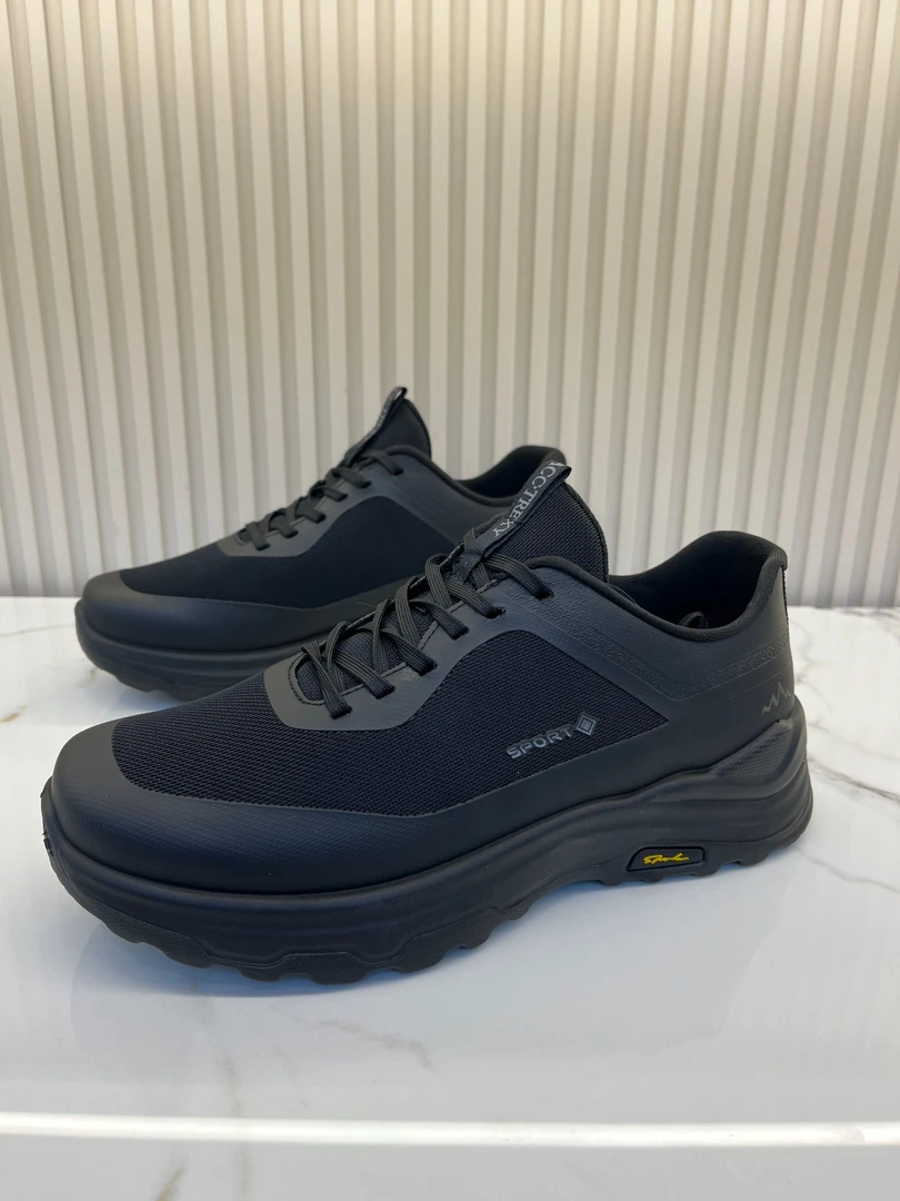 秋季新款男士户外运动鞋8687