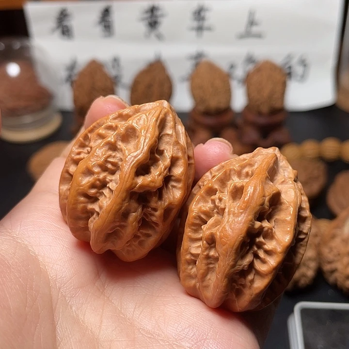 文玩核桃把件狮子头