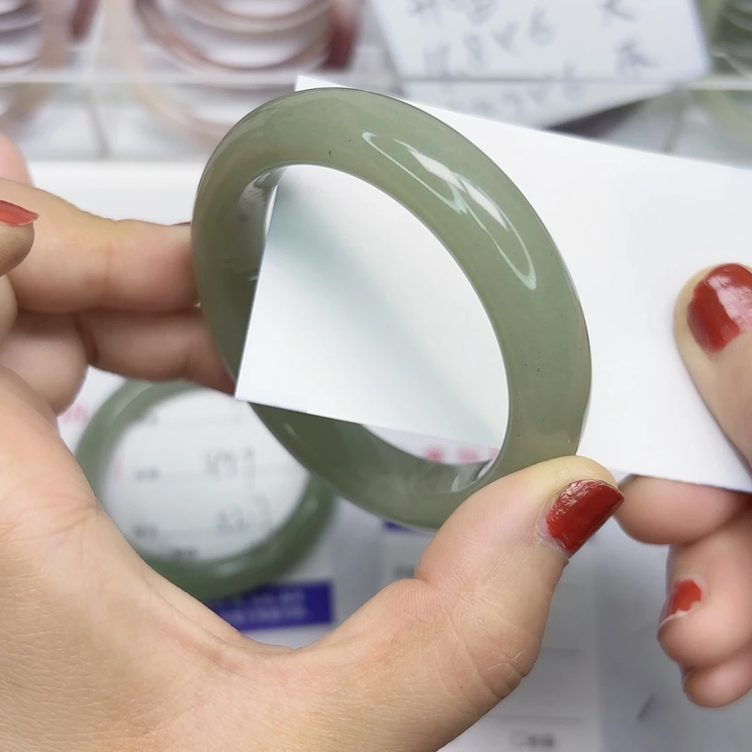 石英质玉未镶嵌手镯10/5453