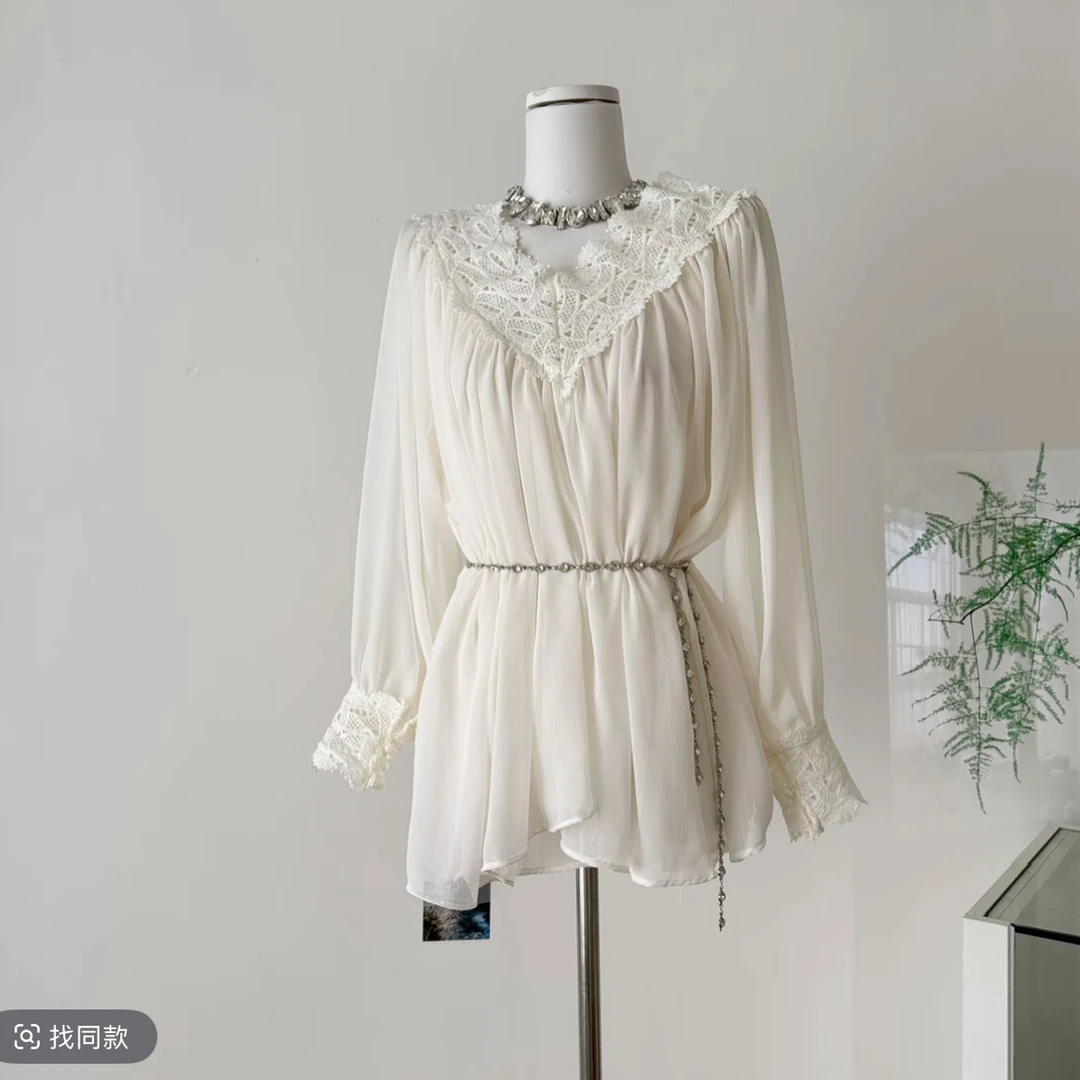 6321# v领 钩花蕾丝边灯笼袖2件套