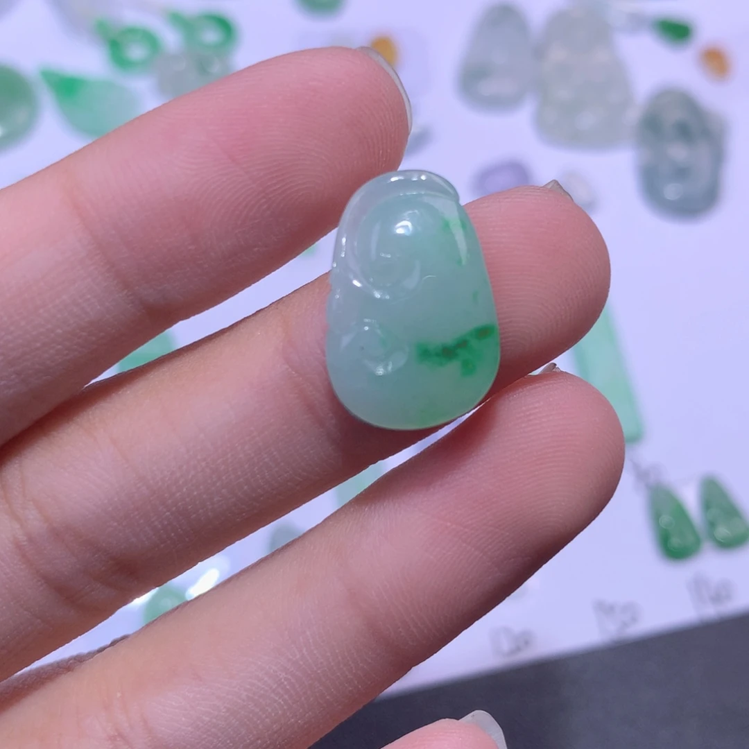 颈饰未镶嵌翡翠如意