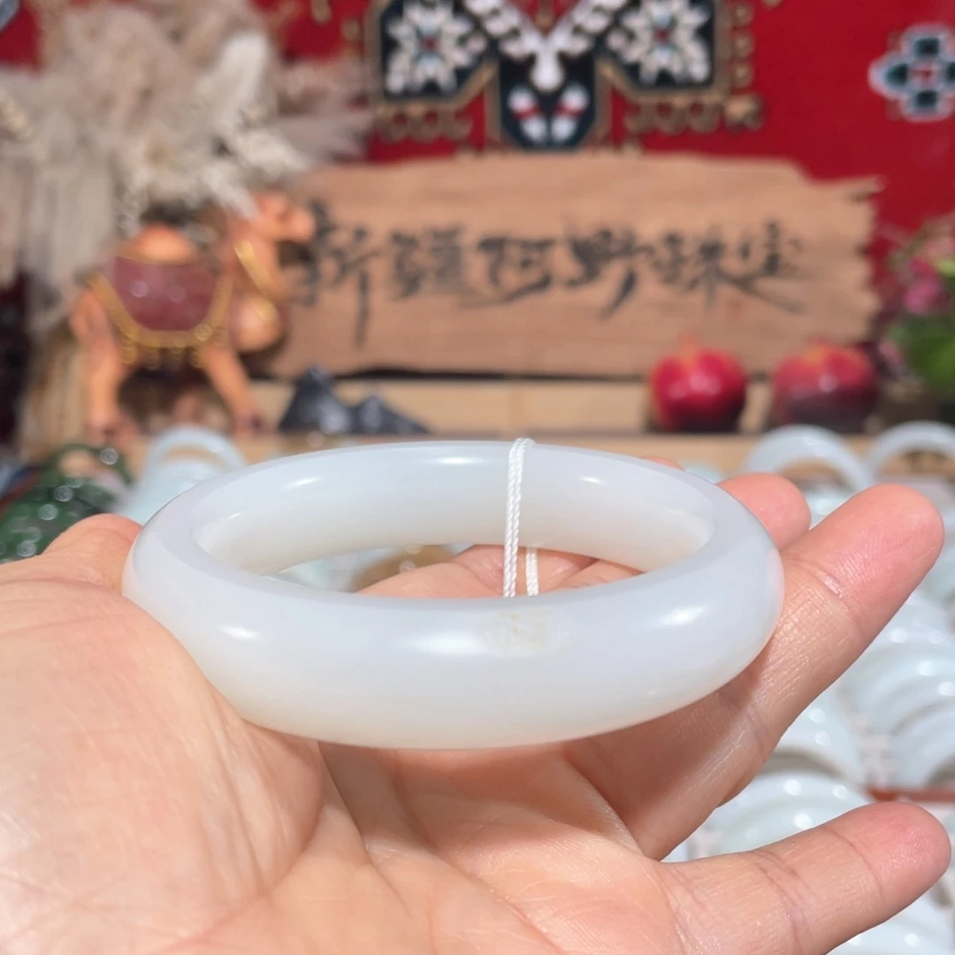 未镶嵌手镯和田玉新疆天然羊脂级山流水手镯