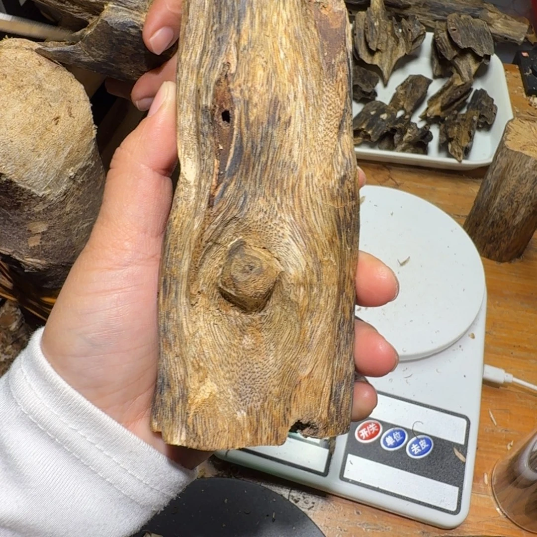 棋楠沉香白奇块料92克