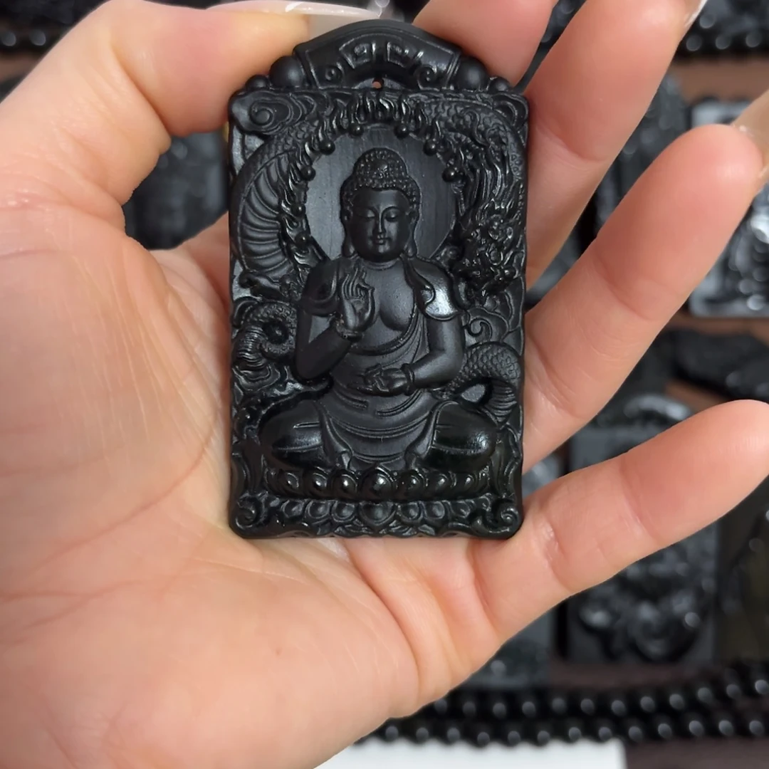 壹***何蛇纹石玉未镶嵌颈饰