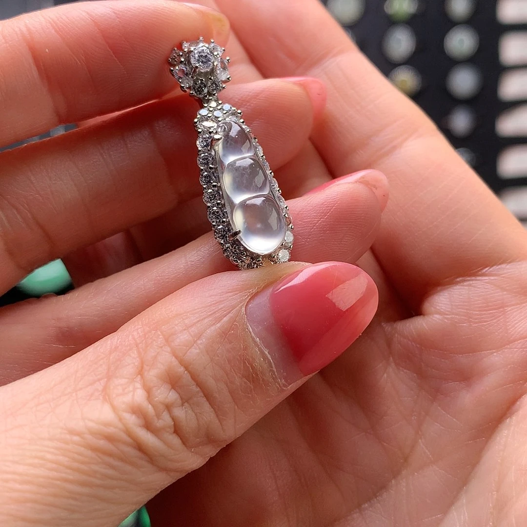 颈饰银S925镶嵌翡翠1111111