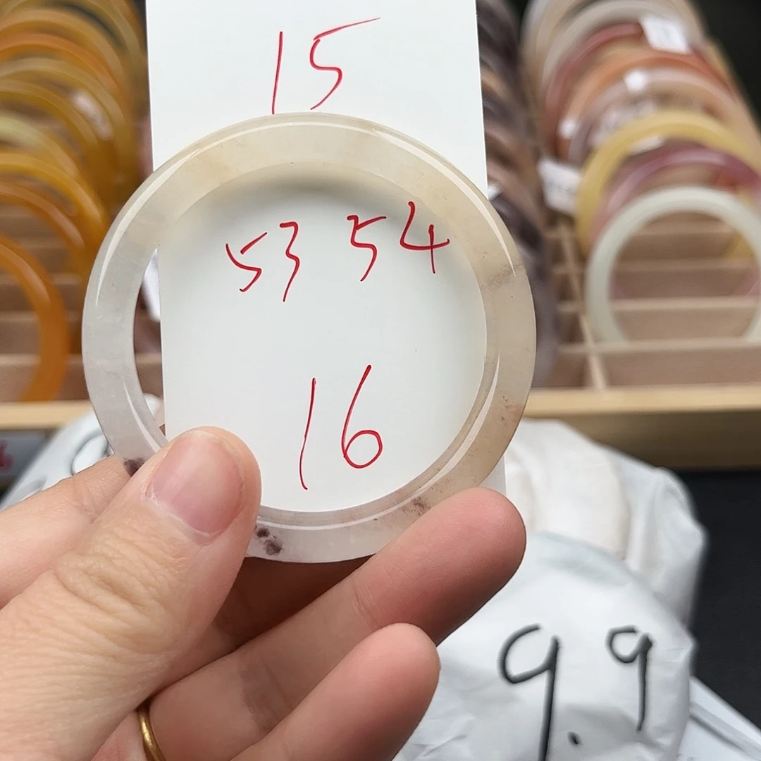 石英岩玉未镶嵌手镯15