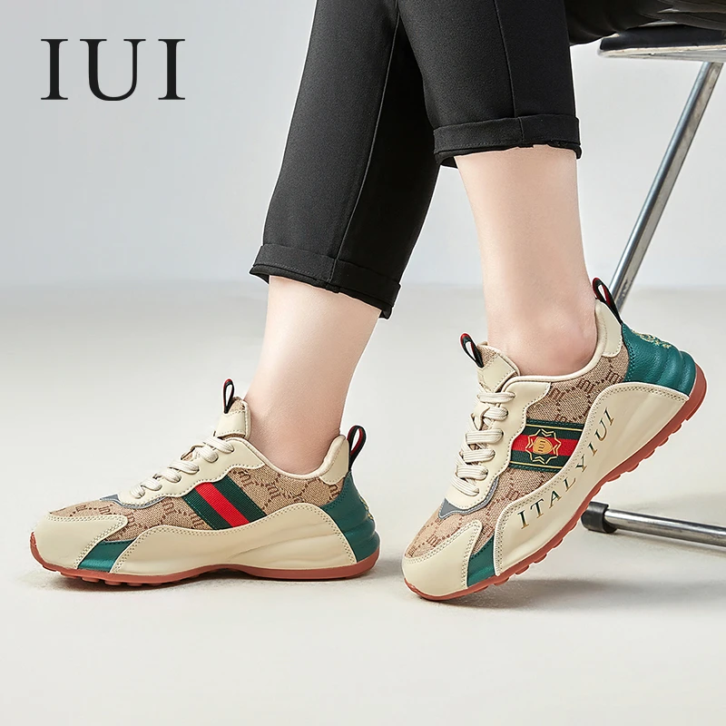 【佳佳礼物】IUI新款高端轻奢新款情侣男女休闲潮鞋运动鞋时尚U6002