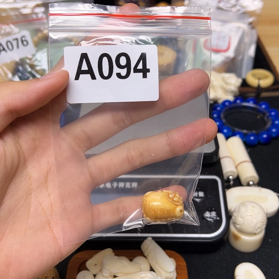 天然猛獁象牙雕刻品