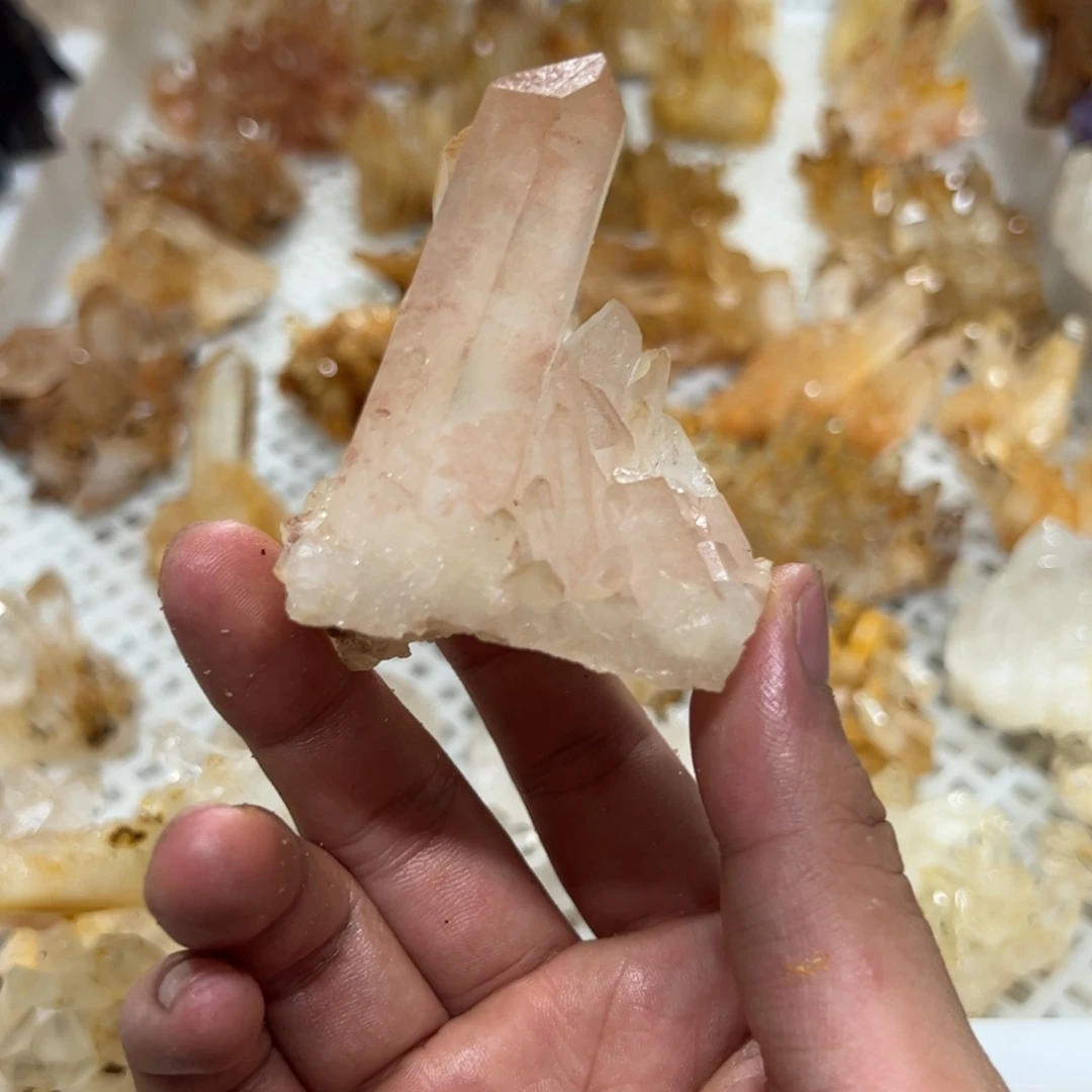 x***e未镶嵌珠宝半成品水晶