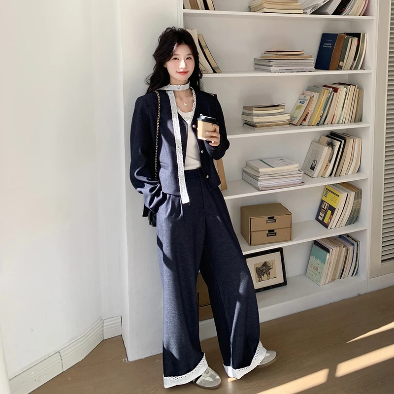 藏青色韩系蕾丝拼接花边V领上衣套装女2025春季新款休闲裤两件套