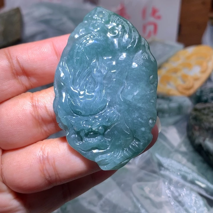 翡翠未镶嵌颈饰保真天然A货翡翠