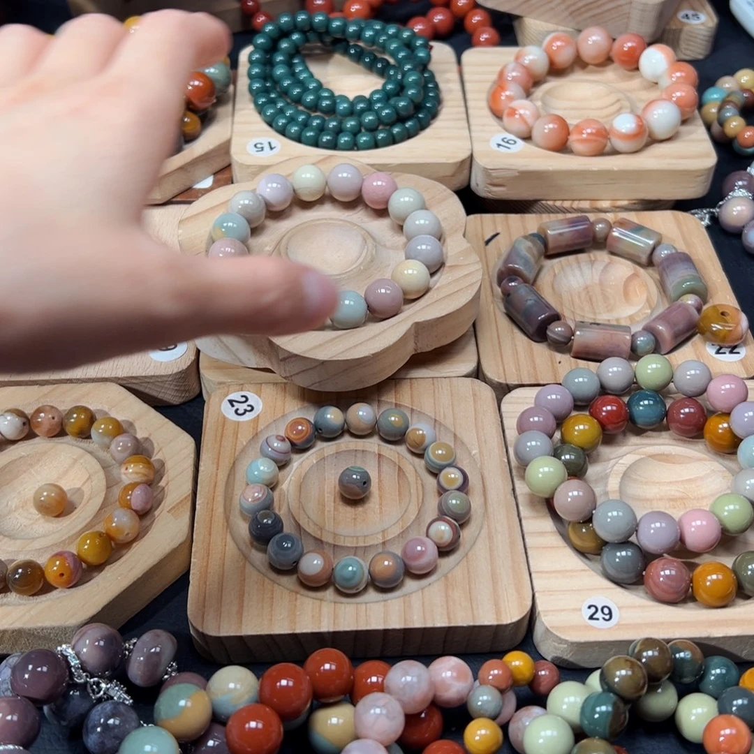 遥****石英质玉未镶嵌手链衣服