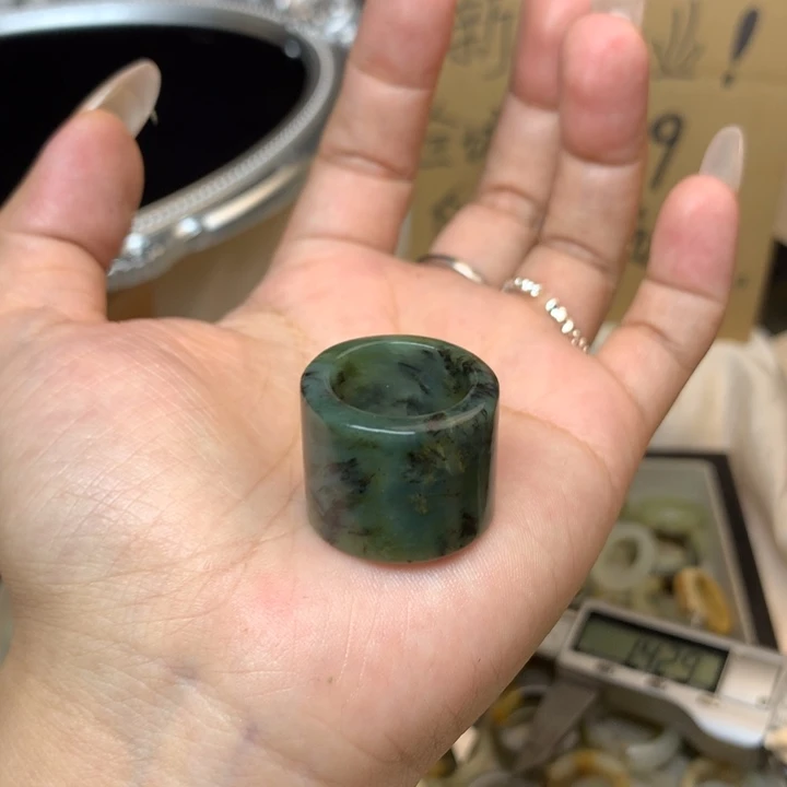 D***合金蛇纹石玉戒指