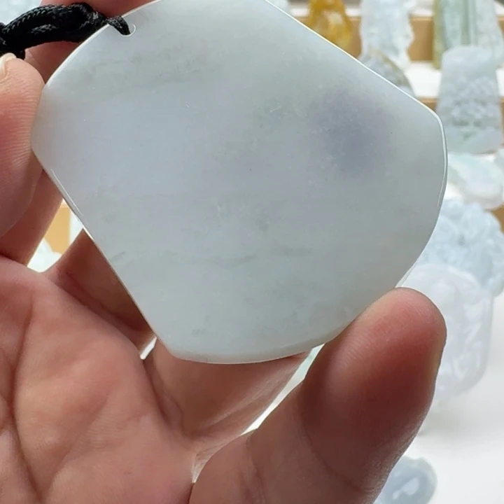 翡翠未镶嵌颈饰天然缅甸A货翡翠
