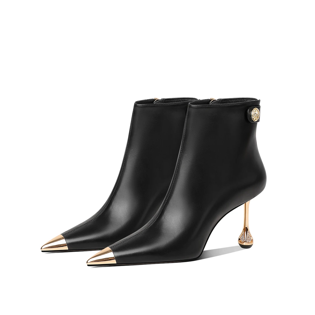 小众设计师气质高跟短靴女2025秋冬新款黑色尖头水钻跟时装靴
