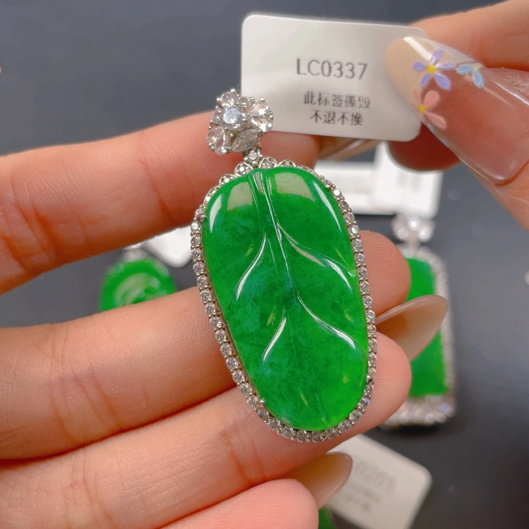 【闪购商品】颈饰银S925镶嵌翡翠翡翠