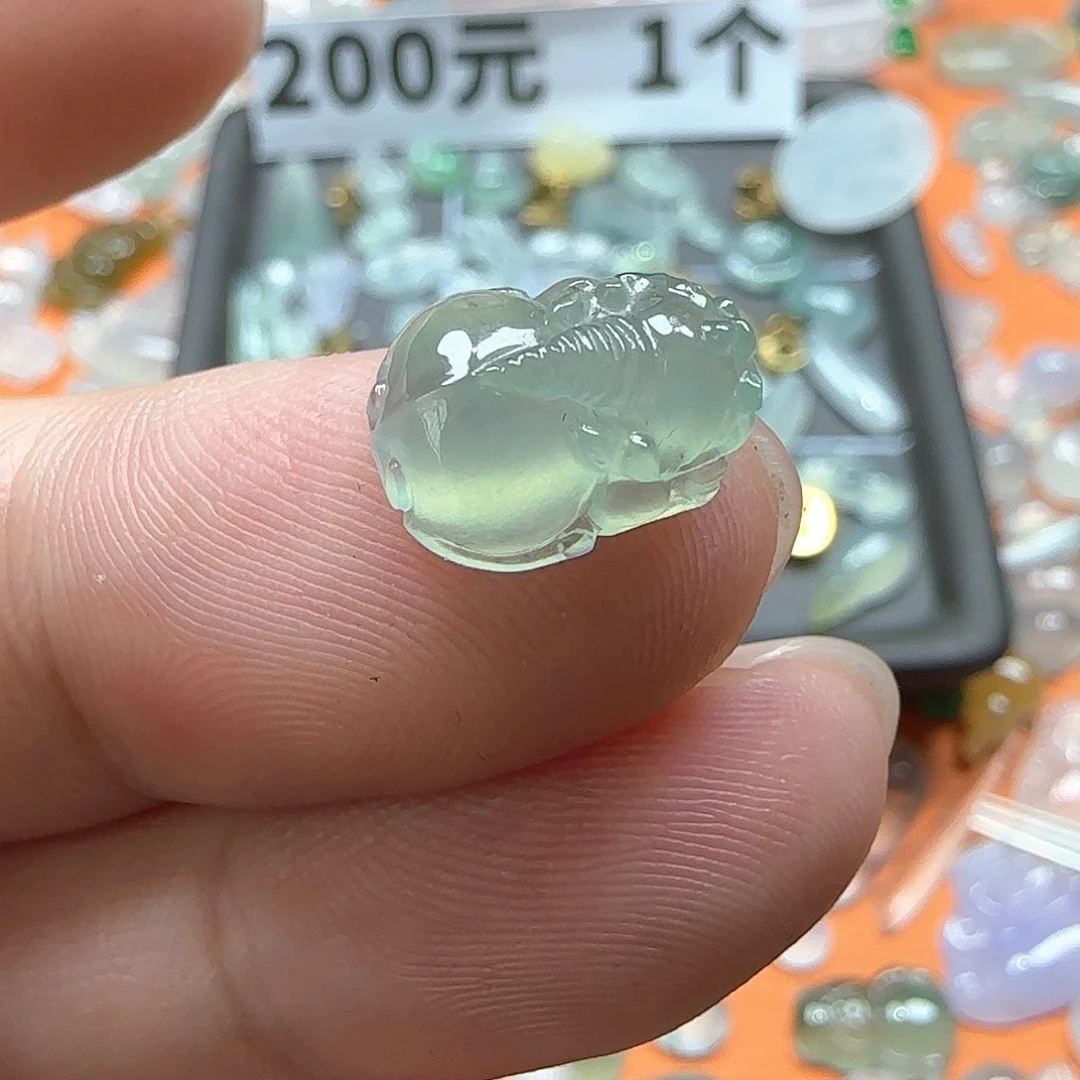 定制翡翠未镶嵌翡翠