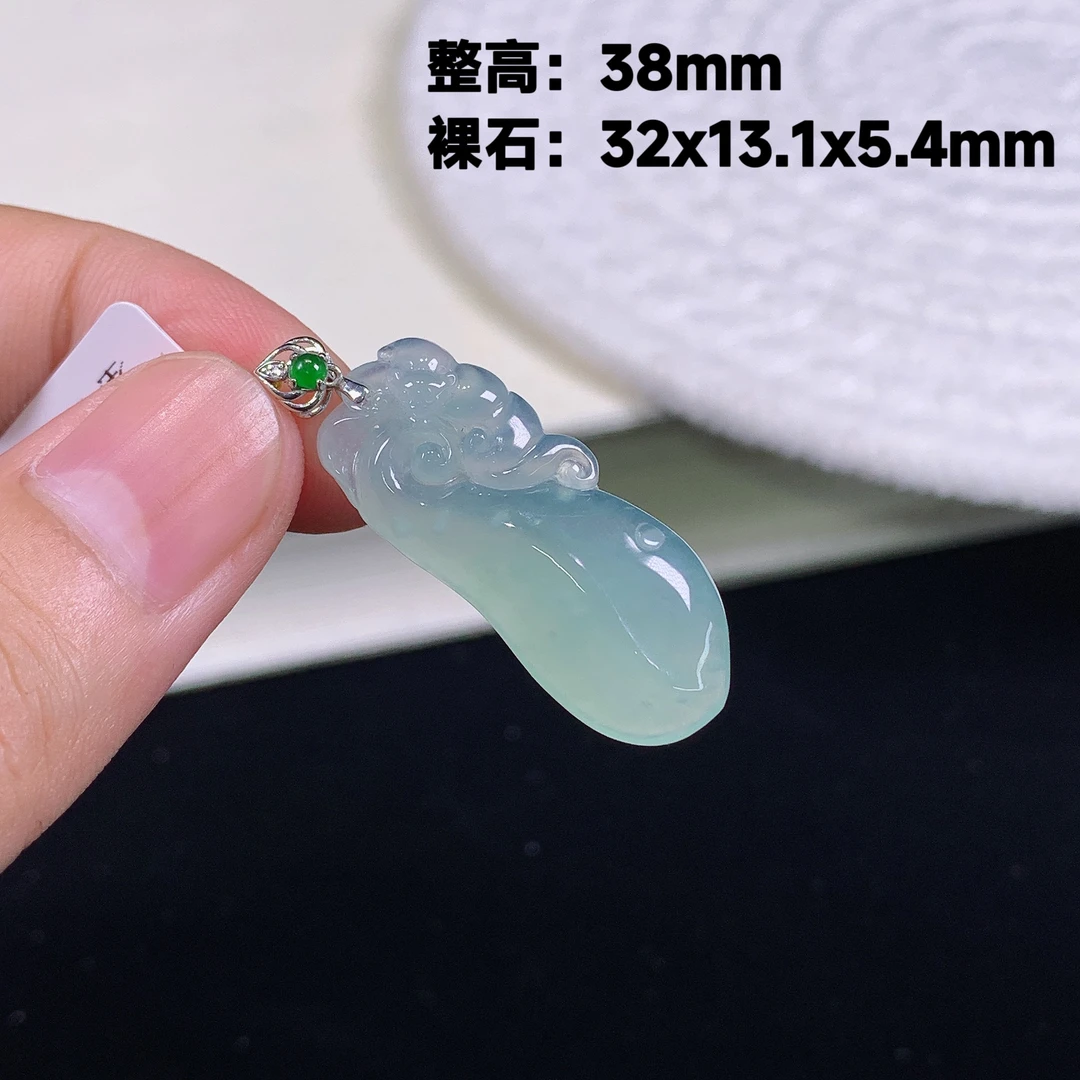 缅甸天然A货翡翠镶嵌18k金冰种木那晴绿底福瓜吊坠