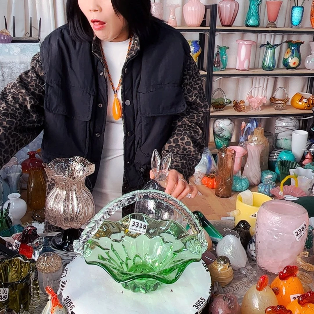 大***姐3318 家悦琉璃工艺品