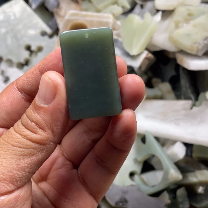 和田玉未镶嵌珠宝奇石