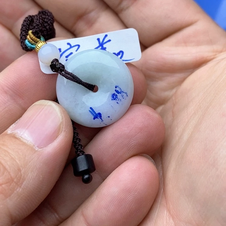 翡翠颈饰未镶嵌好