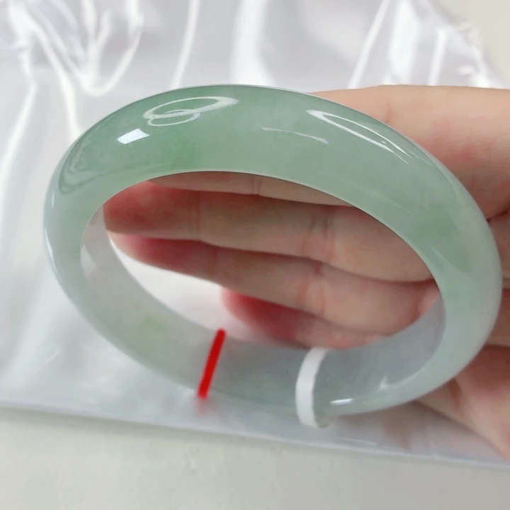 翡翠未镶嵌手镯正圈58.2