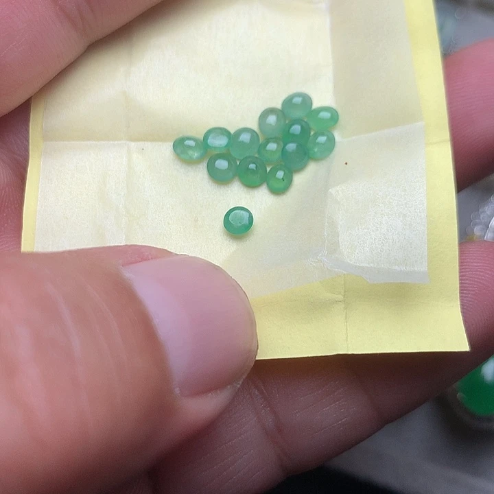 定制翡翠未镶嵌戒指