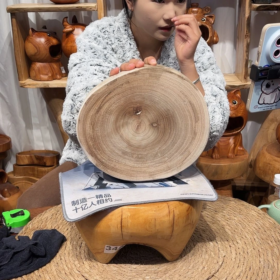 再****香樟木根雕凳子一物一拍