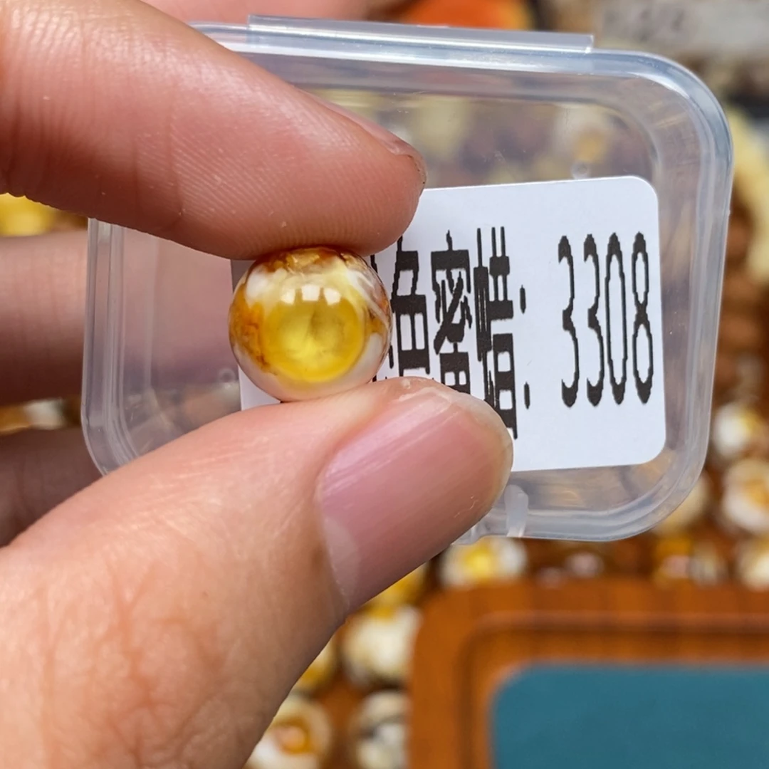 蜜蜡未镶嵌珠宝奇石3308