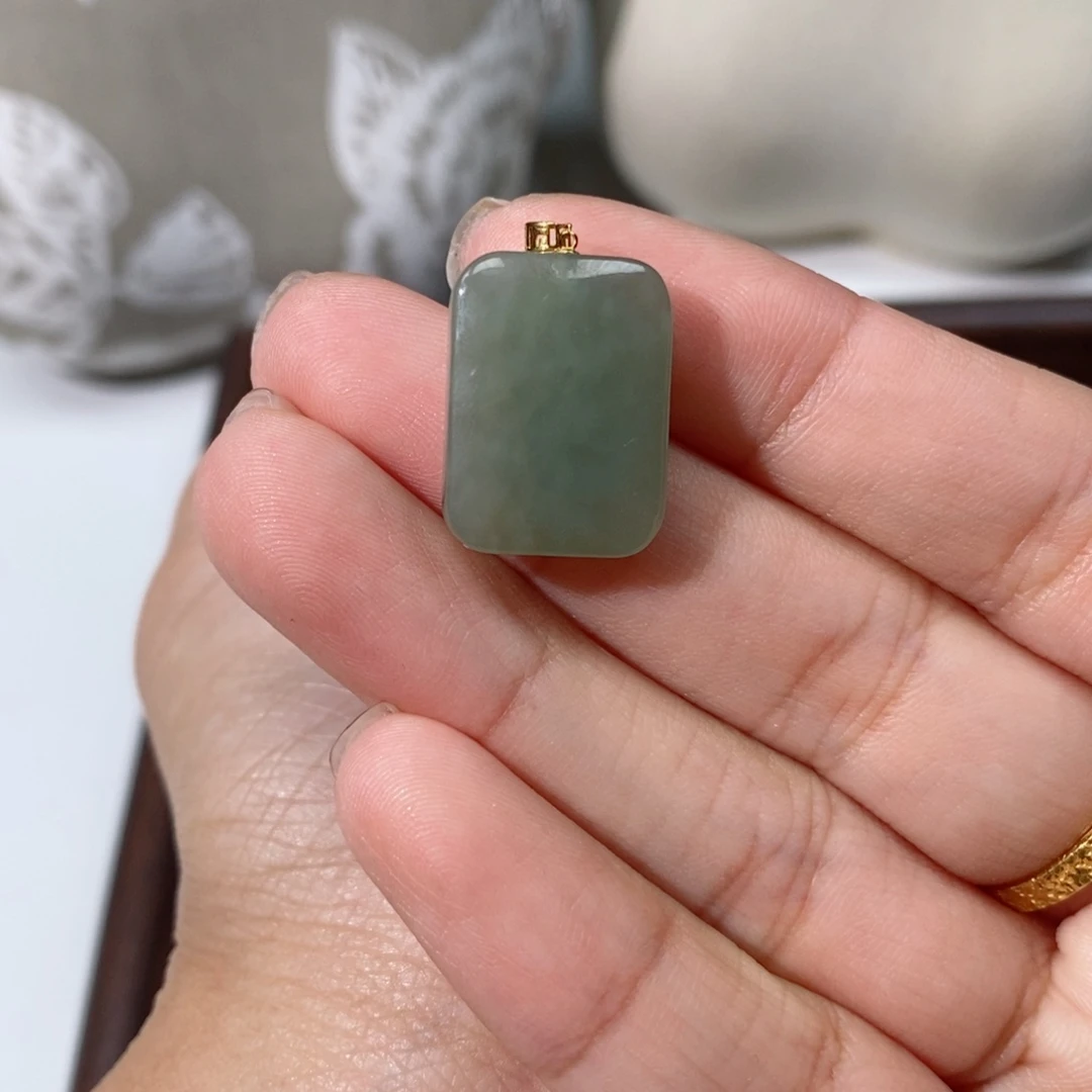 和田玉（碧玉）18K金镶嵌吊坠(赠链)q****4