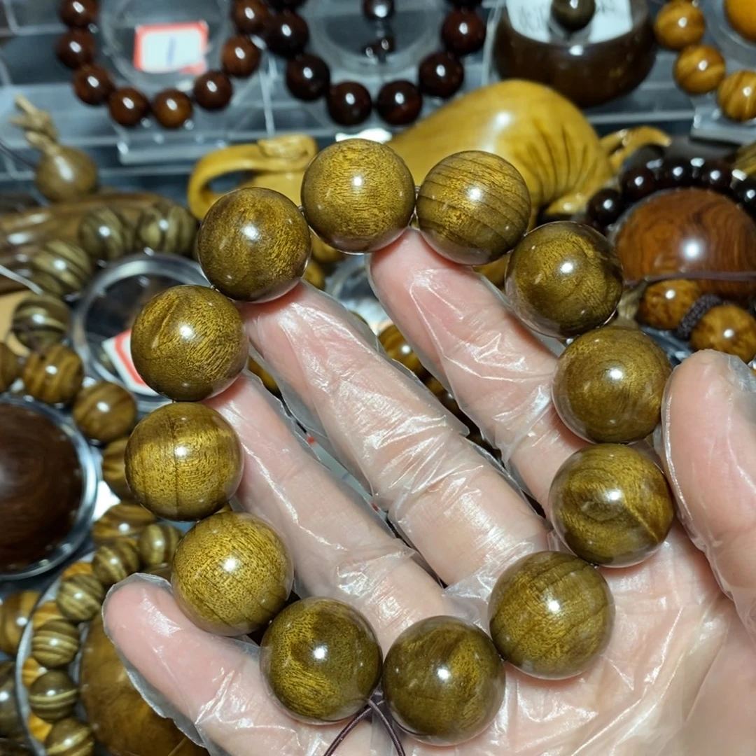 金丝楠木雕工艺品20