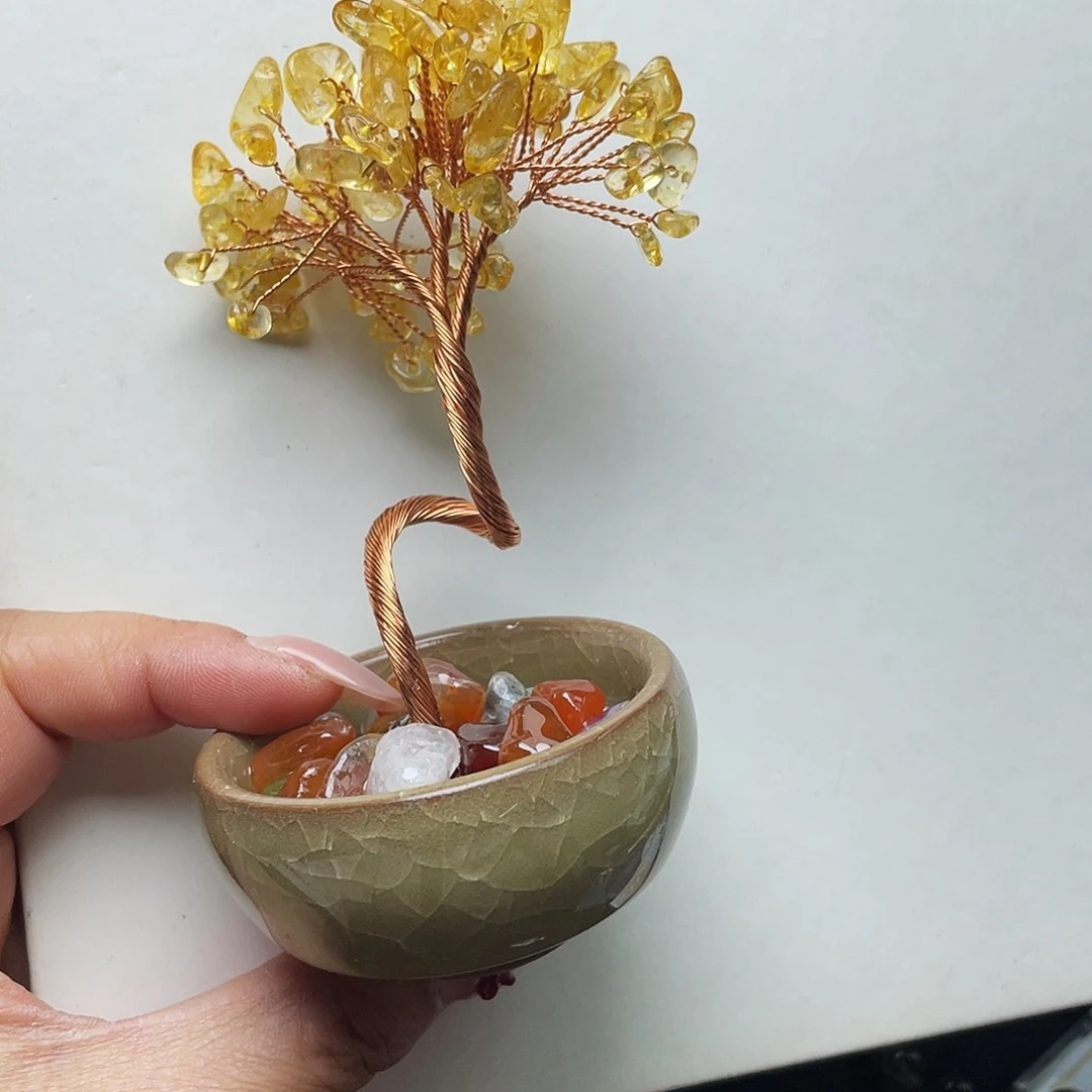 水晶摆件黄色。未镶嵌