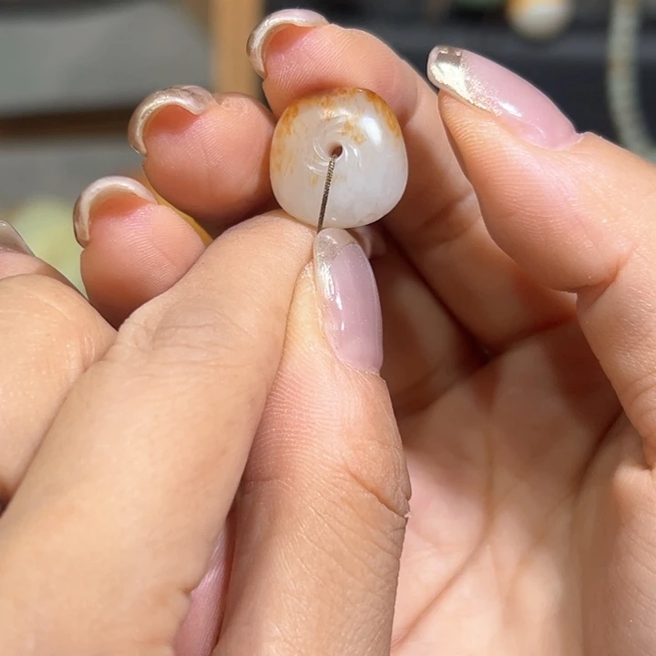 颈饰未镶嵌和田玉m****o