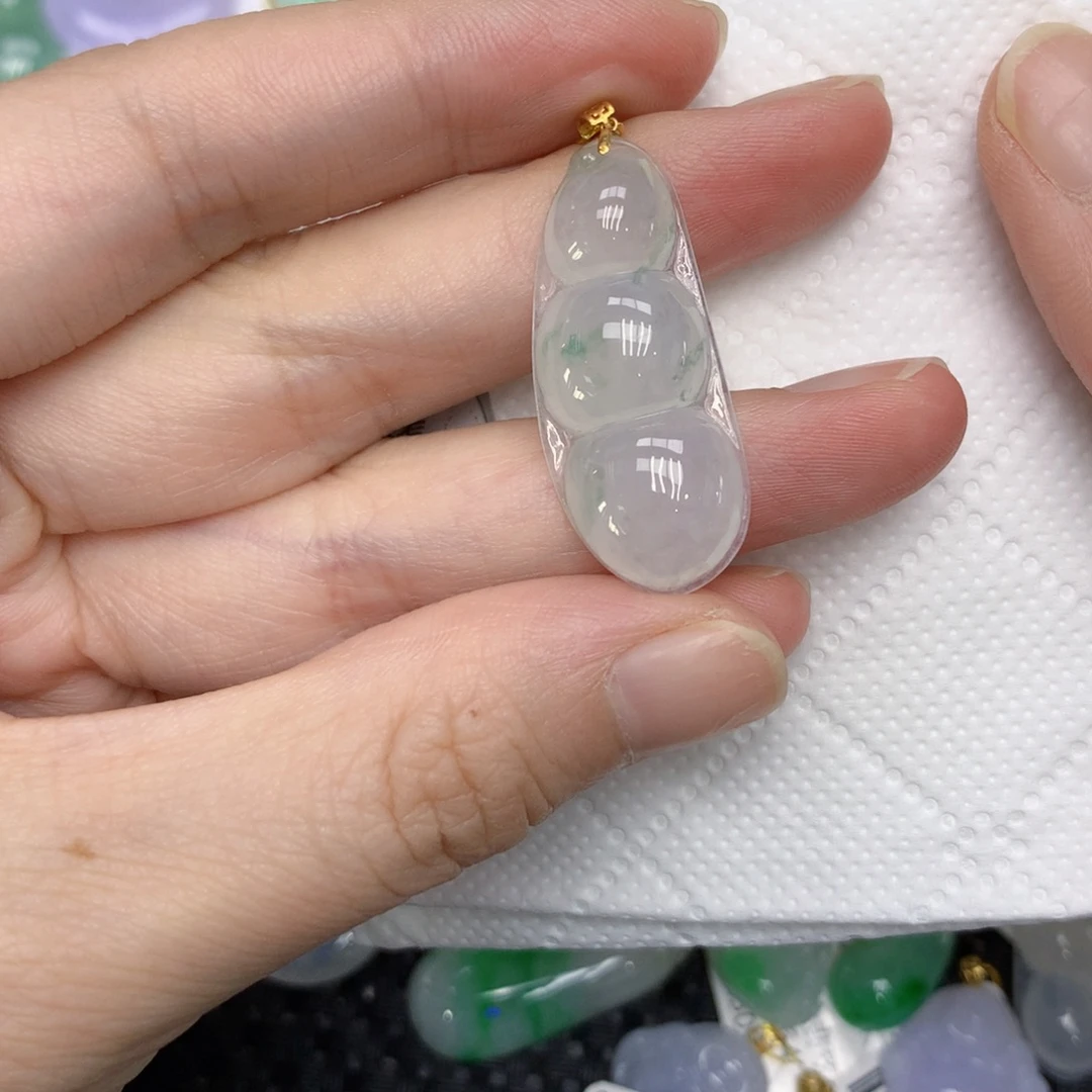 翡翠18K金镶嵌颈饰1234567899999