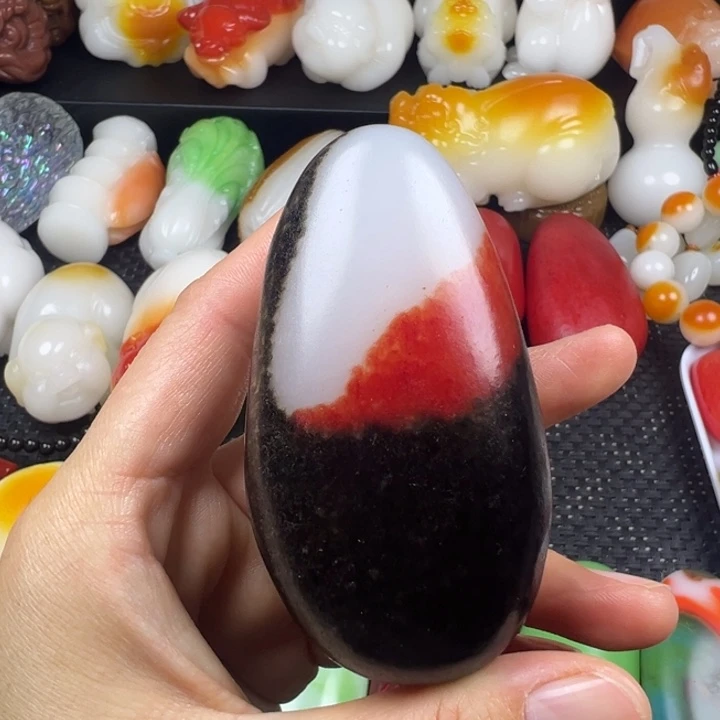 新疆戈壁五彩石金丝