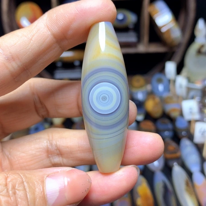 未镶嵌颈饰玛瑙/玉髓木*