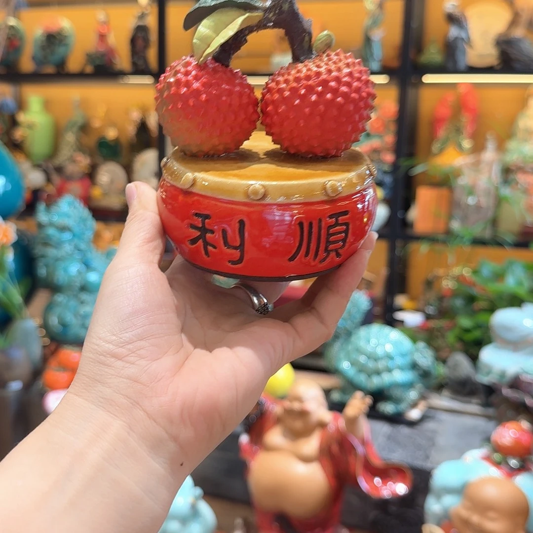 汤***瑞陶瓷顺利鼓荔枝摆件