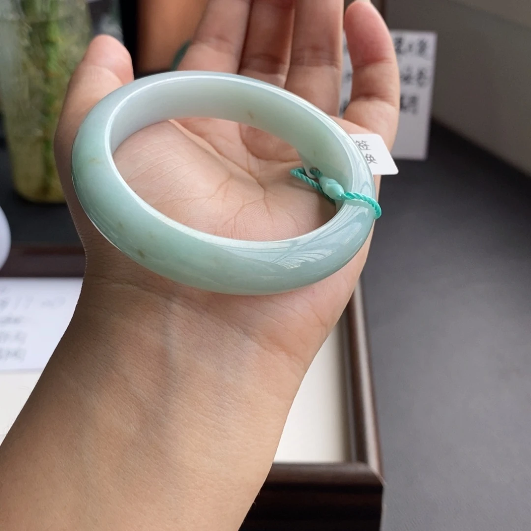 翡翠未镶嵌手镯52+口