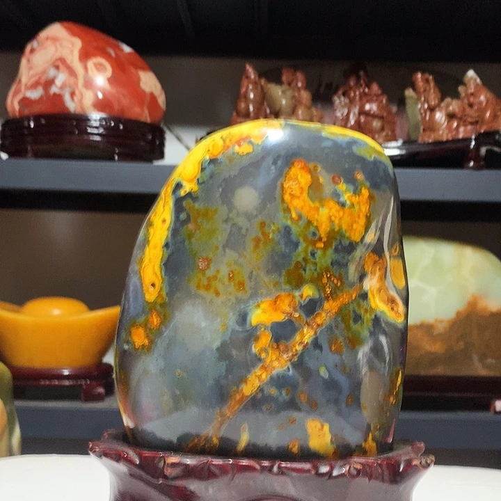 石材宽20厘米高24厘米