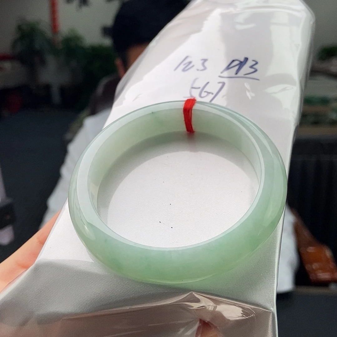翡翠未镶嵌手镯拍一发一