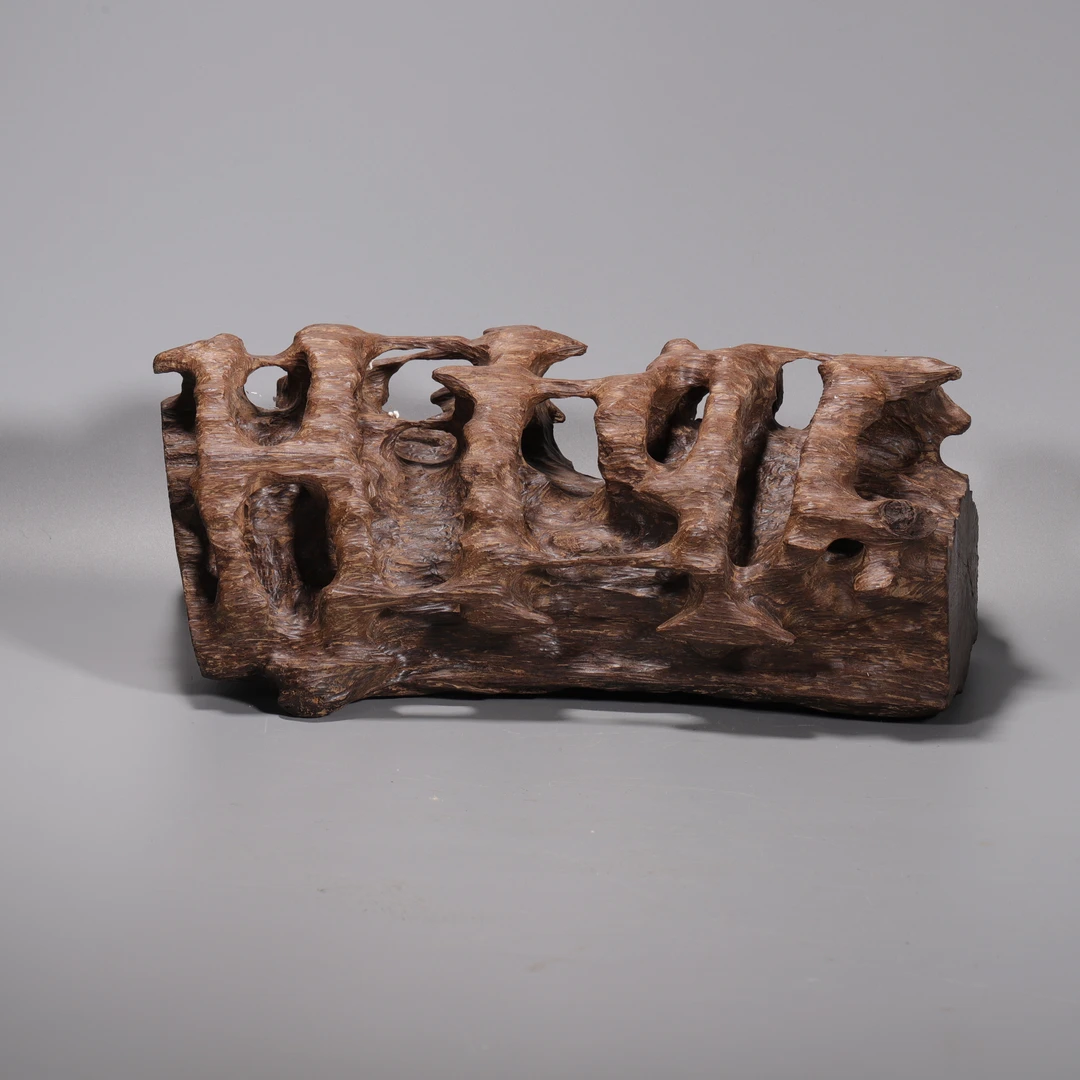 lot20  清代  沉香木摆件