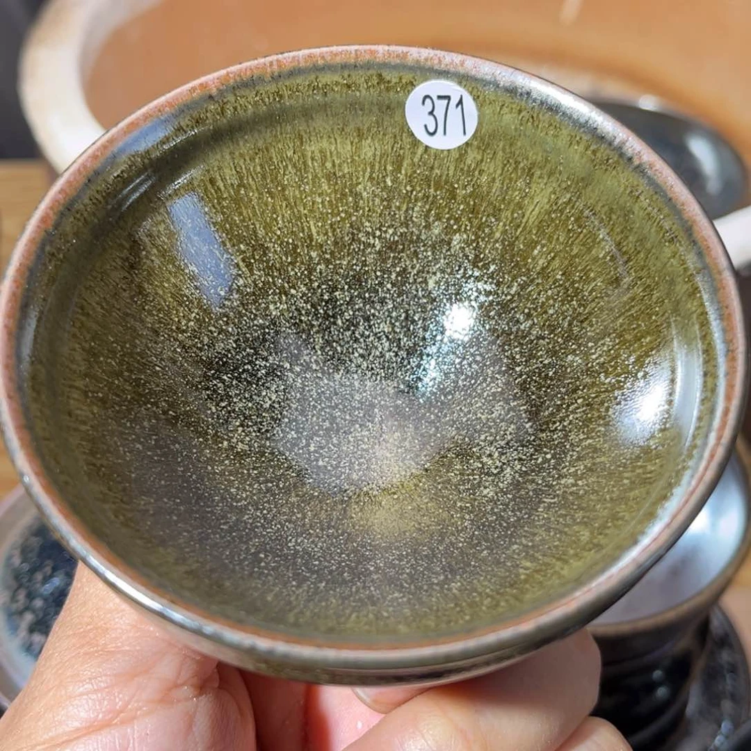 茶盏义兴龙窑坚持真柴烧