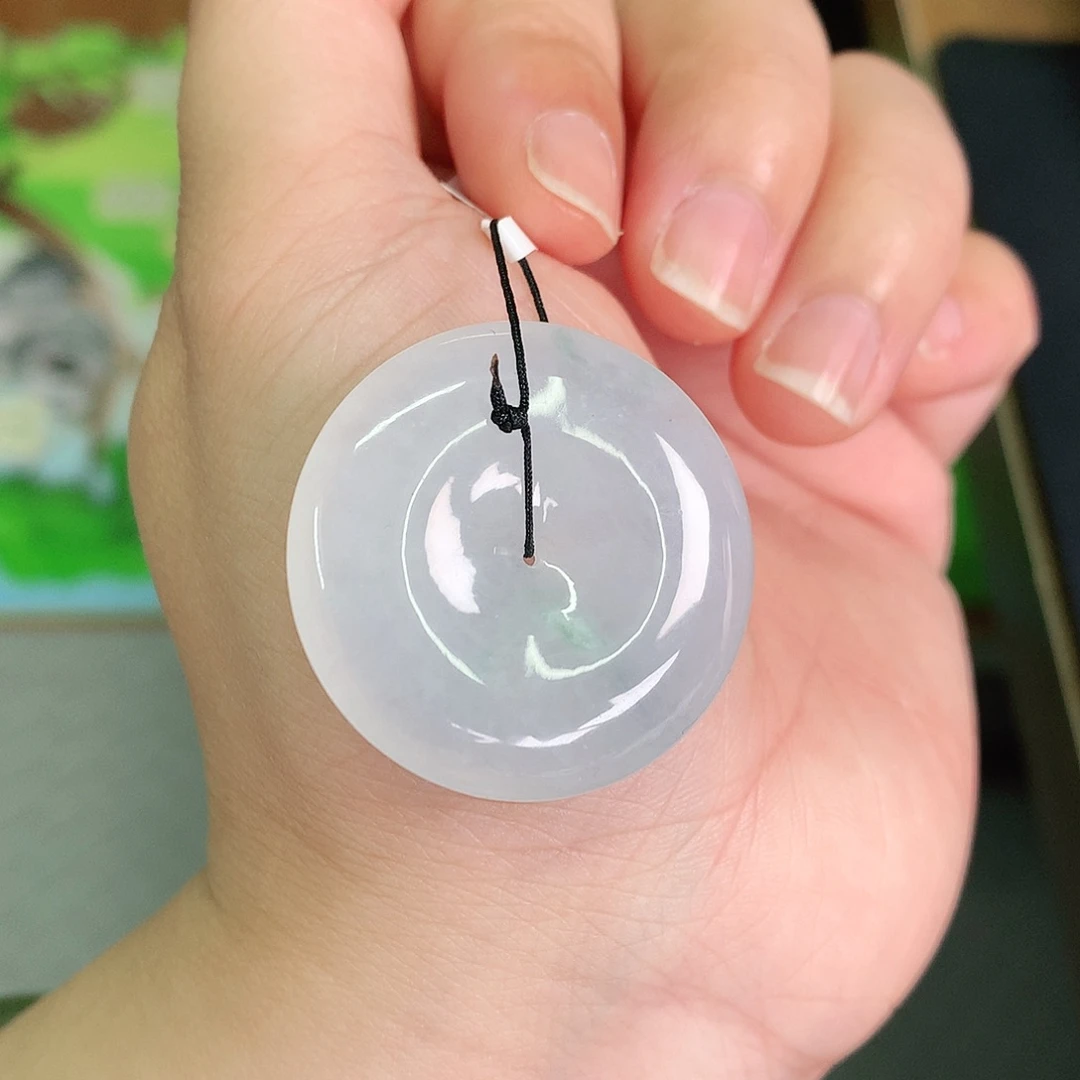 翡翠颈饰未镶嵌33*6扣