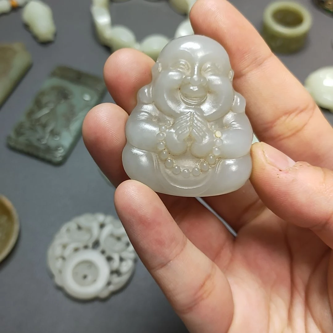 和田玉未镶嵌颈饰